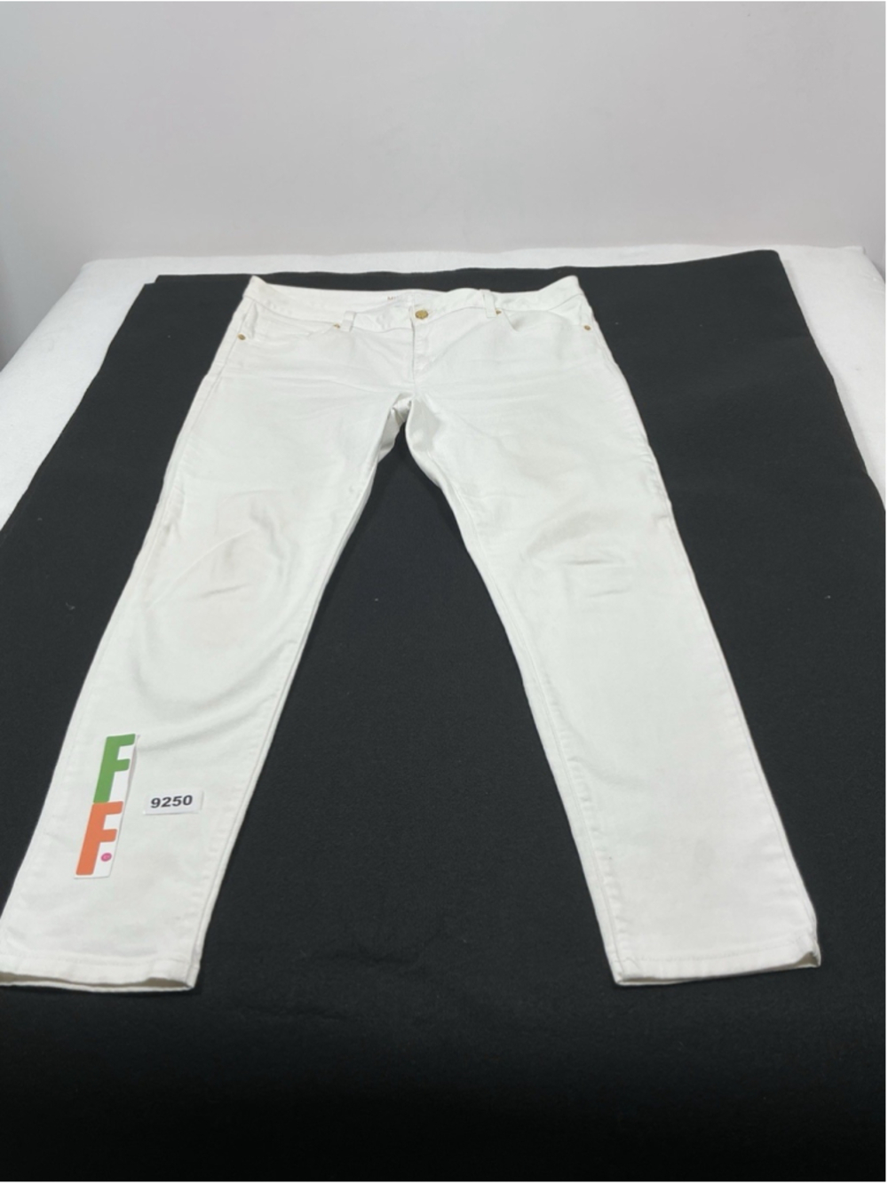 Womans Excellent Michael Kors White Jeans Size 14